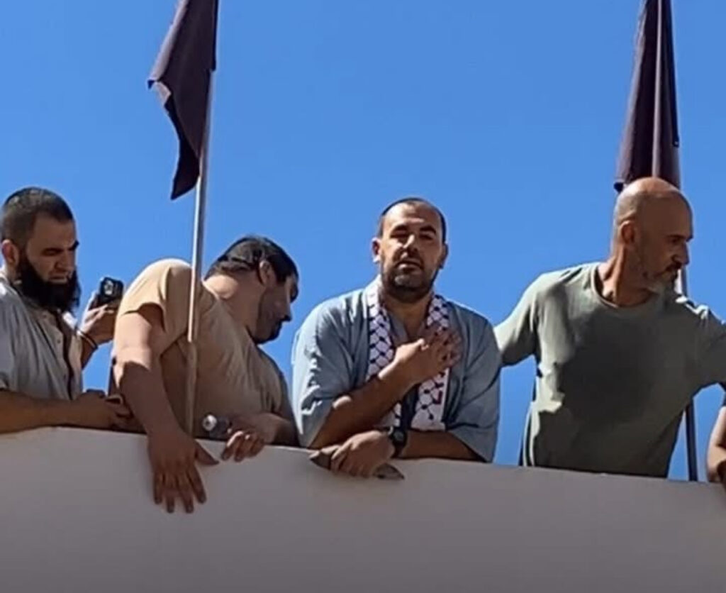 صدم الزافافي أعداء المنزل وأعربوا عن وطنيته: “أود أن أشكر مؤسسات الدولة على التعامل معي ولا يوجد شيء فوق مصلحة البلاد”.